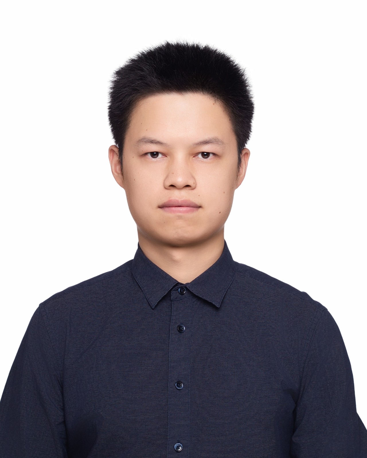 1761722489930297.jpg 王淋生_证件照_原片.jpg