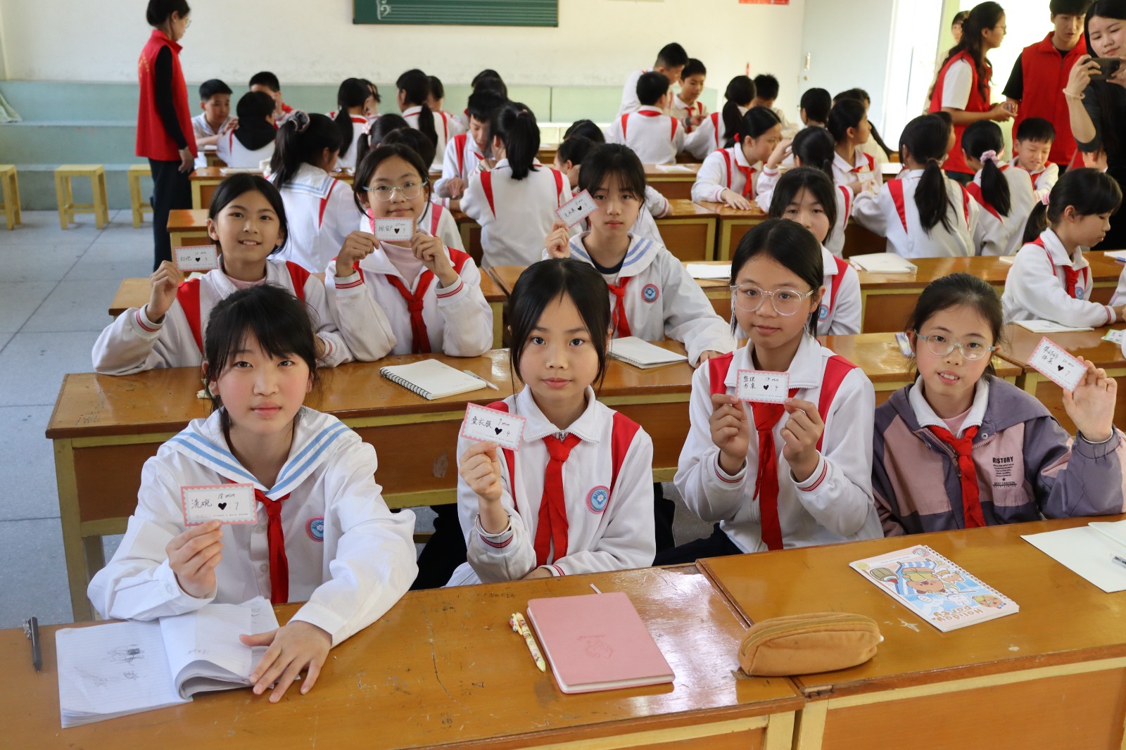1775623174735087.jpg 进小学4.JPG